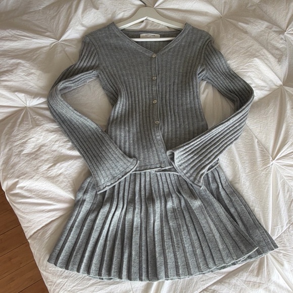 Commense Heather Gray Knit cardigan and skirt Set - Picture 3 of 6